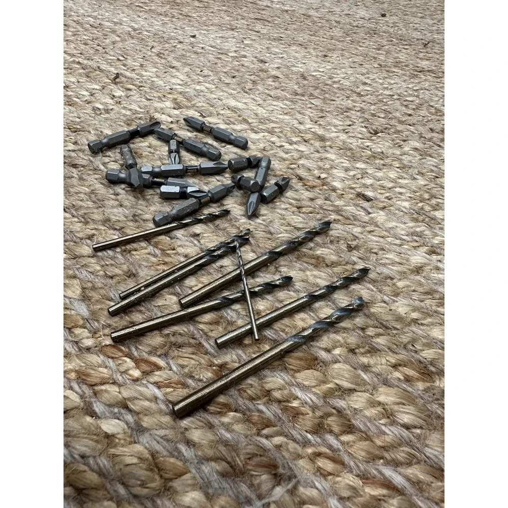 DEWALT Screwdriver Bit Set with Tough Case Miscellaneous Bits